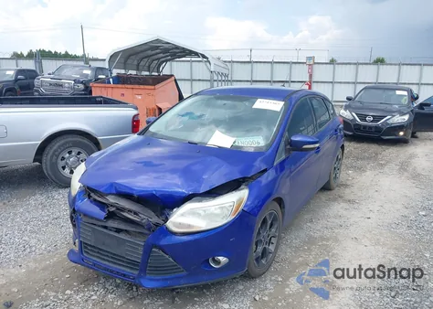 2014 Ford Focus Se z USA, uszkodzony, nr VIN 1FADP3K27EL455260